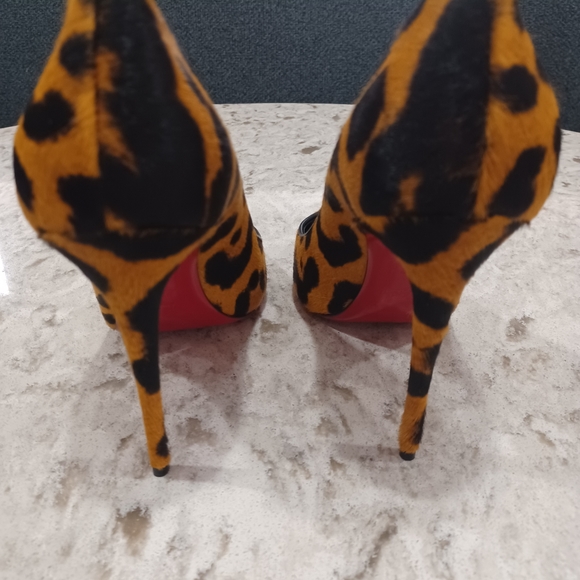 NEW! CHRISTIAN LOUBOUTIN STILETTO - Picture 2 of 6
